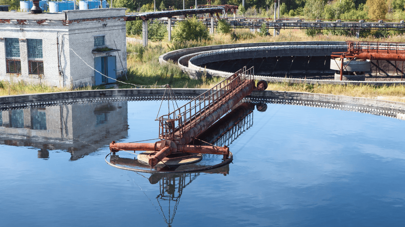 Biological Treatment Systems for Wastewater shown in an industrial clarifier used in biological wastewater treatment, supporting BOD removal, COD removal, nutrient removal, and nitrification–denitrification as part of modern industrial wastewater systems. The equipment represents processes such as activated sludge, SBR, MBBR, and wastewater biofilm systems used in wastewater aeration, biological treatment process optimization, and industrial water treatment by ProChem Water in advanced wastewater system design.